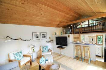הורסשו ביי Nectar Yoga B&B On Bowen Island מראה חיצוני תמונה